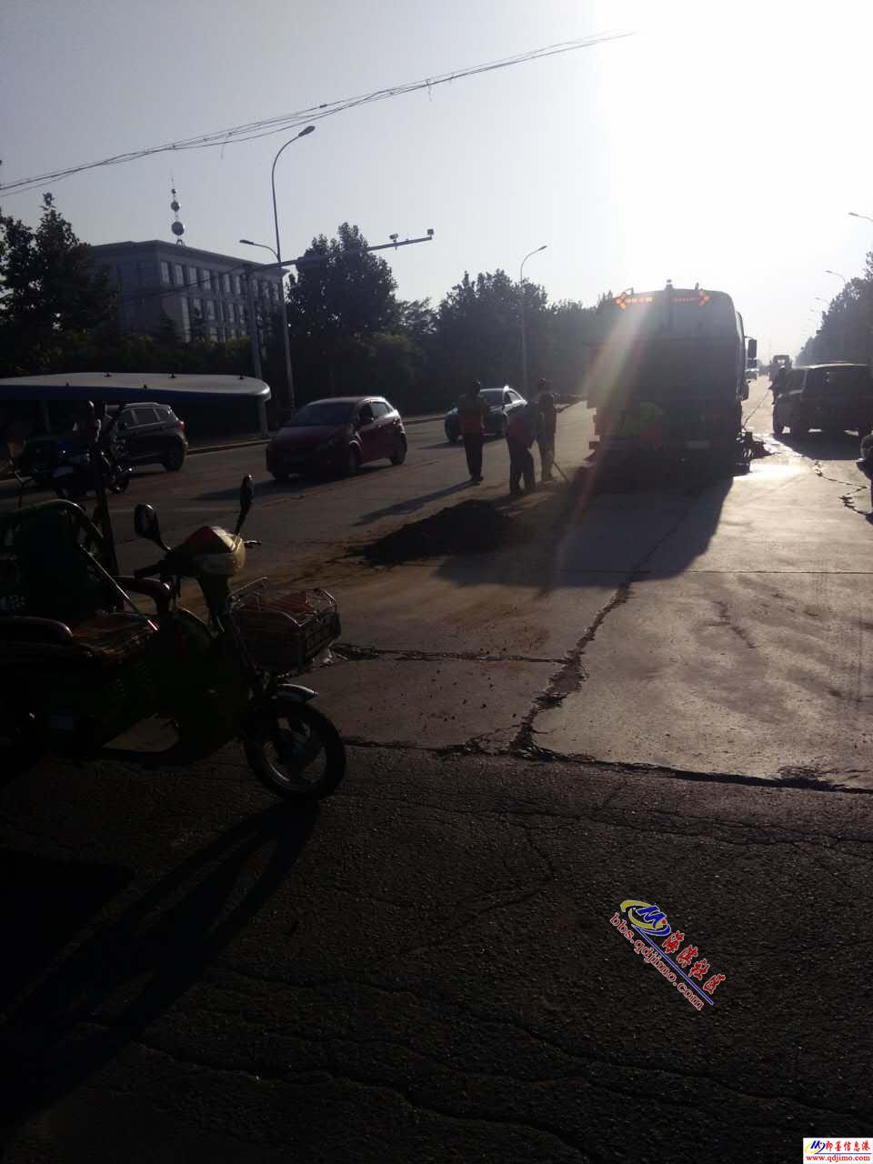 太和路洒漏，工程车太不道德了，一点不体谅环卫工人的辛苦