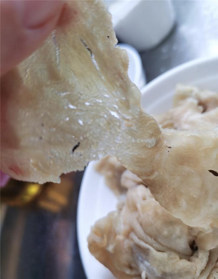 在超市买了一盒顺风肥牛 越看越像人造肉
