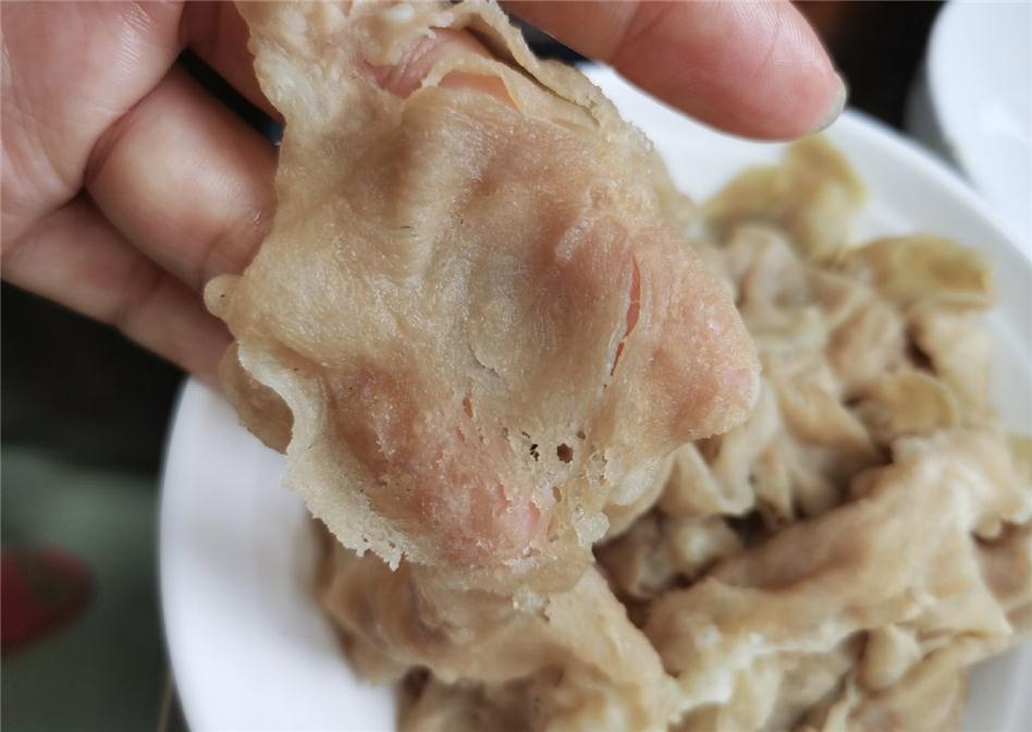 在超市买了一盒顺风肥牛 越看越像人造肉