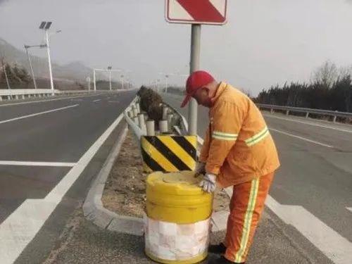 即墨区交通运输局落实节后养护 维护公路畅通