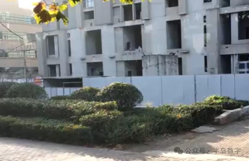 即墨区住房和城乡建设局用“历史遗留问题”的空话就能让“烂尾楼”业主“合
