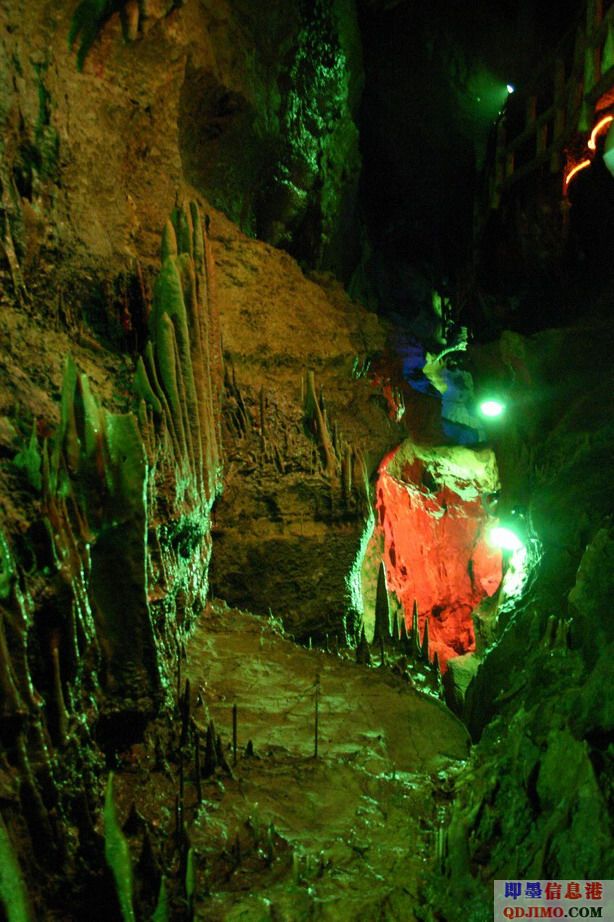 <font color=red><b>沂水蒙山地下大峡谷美丽风景</b></font>